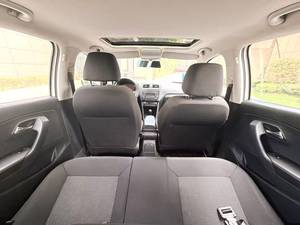 Volkswagen <span class=keywords><strong>Polo</strong></span> <span class=keywords><strong>2014</strong></span> a Precio Económico, Popular Hatchback de 5 Puertas y 5 Plazas, Pequeño y Lujoso, de Gasolina, Automático, con Asientos de Cuero, Volante a la Izquierda - Product Image 5