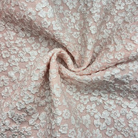 Crêpe en mousseline de soie tissée, 97% polyester 3% spandex 168gsm, tissu jacquard 3d doux et floral blanc pour robe de femme