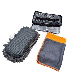 Kit de nettoyage de voiture avec serviette en microfibre et éponge de lavage pour l'entretien et le detailing des véhicules - Product Image 1