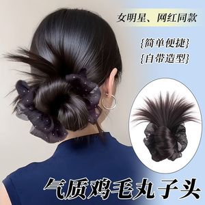 Pince à cheveux noire à pompon pour femme avec plumes, style volume au dos - Product Image 5