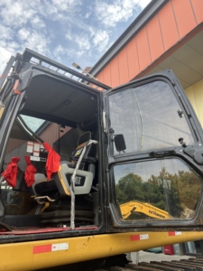 Excavatrice CAT 345GC d'occasion avec godet standard de 2,41 m³, composants d'origine, faible coût d'entretien, équipement de construction lourd. - Product Image 4