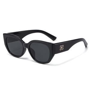 Gafas de sol tipo ojo de gato, lentes degradadas con montura completa, protección UV400, protección solar a la moda para mujer, protección solar para adultos - Product Image 1