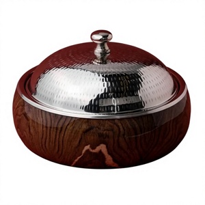 Casserole en bois artisanale de luxe avec couvercle en acier inoxydable martelé, écologique, à double paroi isolée, bol de service pour plats chauds - Product Image 1