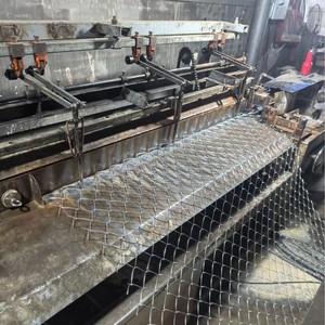 Malla de Alambre Galvanizado para Cercas de 20 m por Rollo, Malla de Alambre de Diamante de Múltiples Tamaños para Cercas de Aves de Corral - Product Image 2