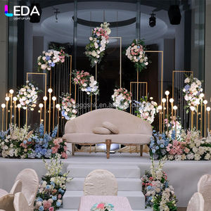 Arco de Metal Dorado LEDA para Decoración de Bodas, Fondo Decorativo para Área de Bienvenida, Accesorios para Escenario de Boda - Product Image 1