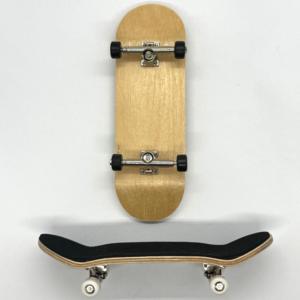 Touche professionnelle <span class=keywords><strong>Skate</strong></span> Game <span class=keywords><strong>Tech</strong></span> <span class=keywords><strong>Deck</strong></span> <span class=keywords><strong>Finger</strong></span> Skateboard Mini touche en bois <span class=keywords><strong>Finger</strong></span> Boards - Product Image 6
