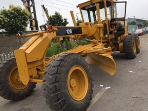 รถเกรดเดอร์มือสอง Caterpillar 12G รุ่นปี 2022 เครื่องยนต์ Cat 3306 กำลัง 150-160 แรงม้า ผลิตในสหรัฐอเมริกา สำหรับงานก่อสร้างหนัก - Product Image 2