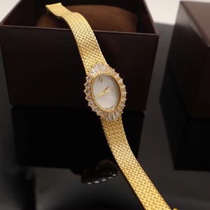 Reloj de Pulsera Ovalado de Latón con Correa de Espiga de Trigo, Estilo Vintage, Lujoso y Elegante, Chapado en Oro, con Diamantes y Camelia, para Mujer de Mediana Edad - Product Image 6