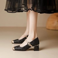 Sepatu Wanita Hak Tunggal Model Mary Jane Gaya Retro Prancis Guofeng Shaokou Model Baru Gaya Cina Baru Ujung Persegi