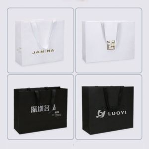 Sac cadeau noir personnalisé en papier kraft de luxe de haute qualité avec poignée en ruban, recyclable, pour vêtements et chaussettes, vente en gros d'usine - Product Image 5