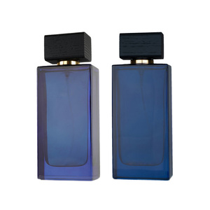 Tapa de perfume cuadrada con logotipo personalizado de Vietnam WeWood, resina grande de madera con base dorada para botellas y embalaje - Product Image 5