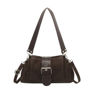 Bolso Bandolera Cuadrado Horizontal Marrón de PU con Cierre Magnético y Patrón de Letras para Atuendos Diarios Primavera 2026 - Product Image 5