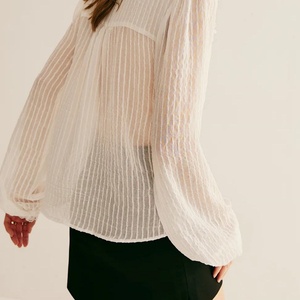 Blusas con Logotipo Personalizado OEM para Mujer, Tops con Volantes, Cuello en V, Decoraciones con Rayas Negras, Botones Delanteros, Camisas de Manga Larga con Lazos para Mujer - Product Image 2