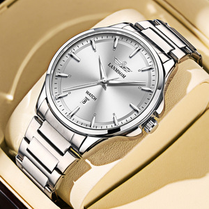 Fashionable wristwatch - Trendy for business and sports - Daily <b>calendar</b> - Water-resistant quartz watch - Men's model - Product Image 4