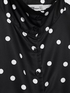 Set da donna 2026: Nuovo completo casual alla moda con giacca a pois a maniche lunghe e pantaloncini mini a pois retrò - Product Image 3