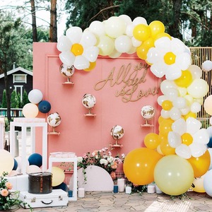 <span class=keywords><strong>Guirnalda</strong></span> <span class=keywords><strong>de</strong></span> <span class=keywords><strong>globos</strong></span> <span class=keywords><strong>de</strong></span> <span class=keywords><strong>flores</strong></span> <span class=keywords><strong>de</strong></span> margaritas verdes <span class=keywords><strong>y</strong></span> amarillas para boda, niña, decoración <span class=keywords><strong>de</strong></span> fiesta <span class=keywords><strong>de</strong></span> cumpleaños, decoración <span class=keywords><strong>de</strong></span> Baby Showers - Product Image 1