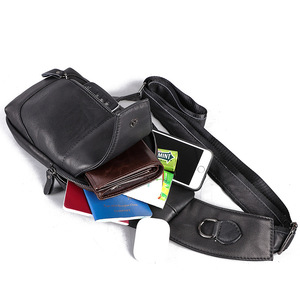 กระเป๋าคาดหน้าอกผู้ชายหนังแท้สีดำเคลือบน้ำมันเรียบง่ายสบายๆสำหรับเดินทางกลางแจ้งกระเป๋าสะพายข้างทนทานฤดูใบไม้ผลิ 2023 - Product Image 3