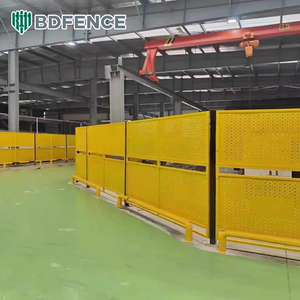 Recinzione di Sicurezza per Robot - Rete Perforata per Isolamento in Officine di Automazione Industriale - Product Image 5