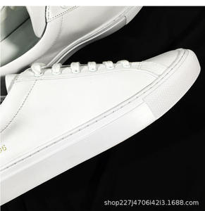 Chaussures blanches en <span class=keywords><strong>cuir</strong></span> véritable de haute qualité, chaussures de skate originales Jordanian. - Product Image 4