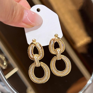 Orecchini Pendenti Geometrici a Spirale con Zirconi per Donne, Gioielli Minimalisti per Uso Quotidiano - Product Image 6
