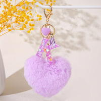 Nouveau porte-clés en alliage de résine en forme de cœur violet avec sequins et pompon, réutilisable, accessoire de mode pour sac à dos femme