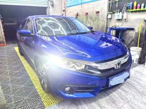 <span class=keywords><strong>Civic</strong></span> Comfort Edition Turbo Automatique Berline <span class=keywords><strong>2017</strong></span> R16 Sièges en Tissu Toit Ouvrant Foncé Économique Bien Entretenu Voiture d'Occasion - Product Image 2