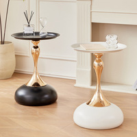 Internet best-seller Table basse ronde moderne légère de style italien Matériau métallique durable Table d'appoint pour canapé de petite taille