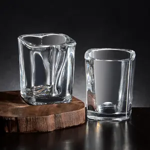 Vente en gros Verres à shot personnalisés pour la tequila Petits verres à shot carrés 1.5oz uniques en forme de cœur