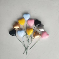 Nouvelle boule de mousse de taille mixte en forme de coeur paillettes fausses boules décoration de gâteau pour la décoration de gâteau de fête d'anniversaire
