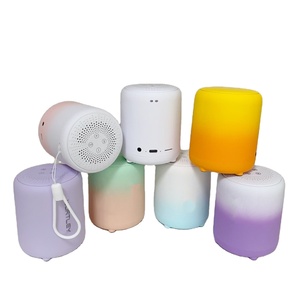 C11 Trung Quốc Sản Phẩm Trực Tuyến 5W Đáng Yêu Màu Xanh Răng Loa Stereo Bass Không Dây Xách Tay Mini Bluetooth Âm Nhạc Loa Với FM Đài Phát Thanh - Product Image 3