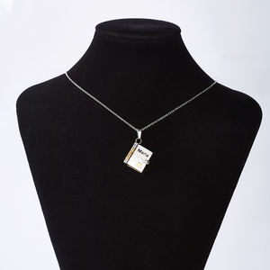 Nuovo Arrivo Collana Apribile a Libro con Versetto Biblico Inciso da Donna in Acciaio Inossidabile Gioielli Cristiani Collana con Versetto Biblico - Product Image 6