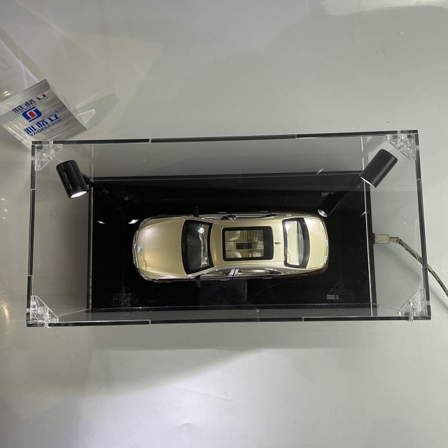Wholesale Custom Acrylic Modern 1/64 Scale Diecast Model Car Display Case LED Light for Freestanding Design Easy Assembly
