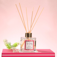 Diffuseur de parfum Via Pinky Bombshell 100ml, boîte rayée rose, bâtonnets parfumés élégants, pot en verre, décoration d'intérieur, cadeau OEM
