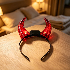 Venta al por Mayor <span class=keywords><strong>de</strong></span> Fábrica, Elegantes <span class=keywords><strong>Cuernos</strong></span> <span class=keywords><strong>de</strong></span> <span class=keywords><strong>Diablo</strong></span> <span class=keywords><strong>Rojos</strong></span> con Luz LED para Mujer, con Diadema - Product Image 1