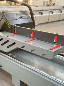 Sierra de Corte en Ángulo Automática de Alta Precisión con Doble Cabezal para Procesamiento de Puertas y Ventanas de Aluminio CNC - Product Image 5
