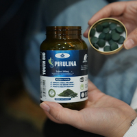 Comprimés de spiruline végétaliens, superaliment naturel riche en protéines pour la remise en forme et un mode de vie sain, complément halal pour adultes