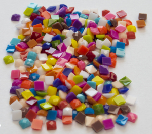 Perles de peinture <span class=keywords><strong>diamant</strong></span>ées carrées en résine de 2,5 mm, 447 couleurs, pour mosaïque, fabrication OEM/ODM/<span class=keywords><strong>DMC</strong></span> - Product Image 6