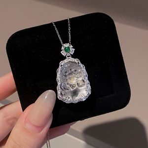 Collar con Colgante de Danza del León de Jade Verde de Agua Helada, Estilo Chino Nuevo, Plata de Ley S925, Seguro, Suave y Natural - Product Image 2