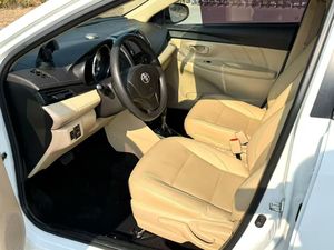 <span class=keywords><strong>Toyota</strong></span> Vitz/<span class=keywords><strong>Yaris</strong></span> 1.3 Automático 2016 Usado: Sedán Compacto Moderno, Conveniente y Económico - Product Image 4