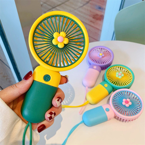 Cartoon Animal Flowers Candy Color Mini <span class=keywords><strong>Fan</strong></span> Girl Heart Holding USB ricaricabile <span class=keywords><strong>Fan</strong></span> Outdoor Rope carry Portable Pocket <span class=keywords><strong>Fan</strong></span>