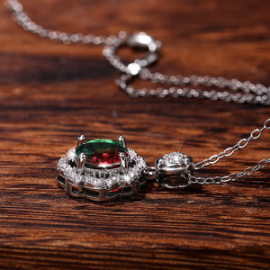 Elegante Collana con Ciondolo a Fiore per Donne, Gioiello Semplice e Chic per Uso Quotidiano - Product Image 3