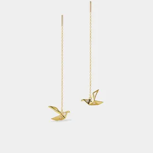 18k Vergoldete <span class=keywords><strong>Origami</strong></span>-Kranich Draht-Ohrringe 316L Edelstahl Lange Ketten-Ohrringe Maßgefertigter Eleganter Damenschmuck - Product Image 1