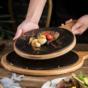 Hot Sale Marmor Porzellan Steak Platte Western Food Dish nach Hause schwarz Keramik runde Pizza Teller Holz tablett mit Griff