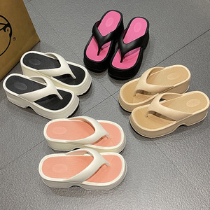 Chaussons pour homme et femme, élégants et tendance, pour l'extérieur, avec ajustement polyvalent et fonction antidérapante - Product Image 3