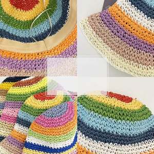 Sombrero de Paja Tejido <span class=keywords><strong>a</strong></span> <span class=keywords><strong>Crochet</strong></span> para Mujer, <span class=keywords><strong>Visera</strong></span> <span class=keywords><strong>con</strong></span> Rayas de Colores del Arcoíris, Plegable, Tipo Bucket, para Playa y Protección Solar - Product Image 1