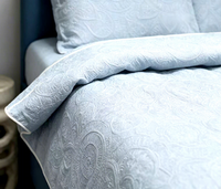Couette en microfibre brodée OEM ODM couvre-lits en usine couvre-lits classique et solide couvre-lit