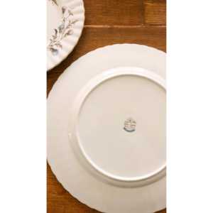 Service de table en porcelaine écologique Royal Albert Brigadoon, six pièces, design vintage personnalisable, plaque dorée en relief, hôtels, fabriqué en kg - Product Image 3