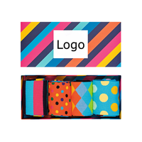 Vente en gros de coffret cadeau personnalisé Chaussettes colorées et amusantes en coton personnalisées pour hommes