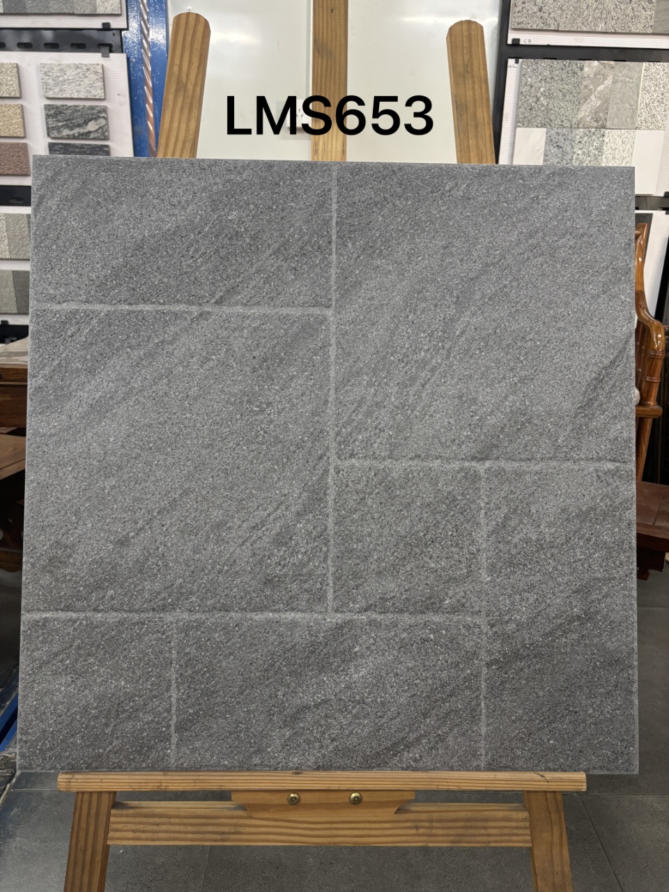 LM653