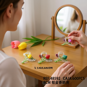 Pinza para el pelo con diseño de flor de tulipán de 8 cm para mujeres y niñas - Product Image 3